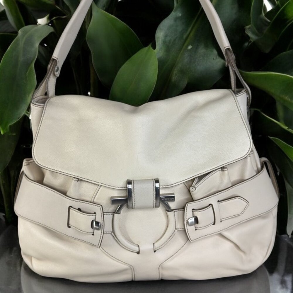 Salvatore Ferragamo Vintage Rare Y2K Cream Leather Shoulder Hobo Bag with COA